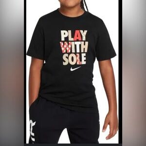 Nike Kids Graphic T-Shirt Black Play with Sole Short Sleeve 100 % Cotton Stretch